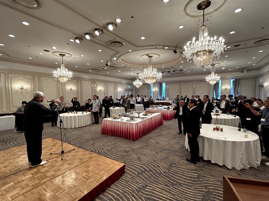 千葉デコス富部社長乾杯あいさつ デコス富部社長乾杯あいさつ